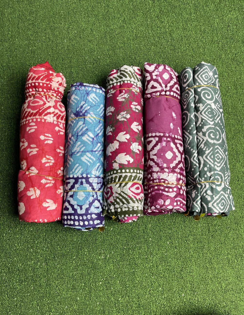 🌺 Artisanal Batik Print Three-Piece Suit in Wine/Magenta